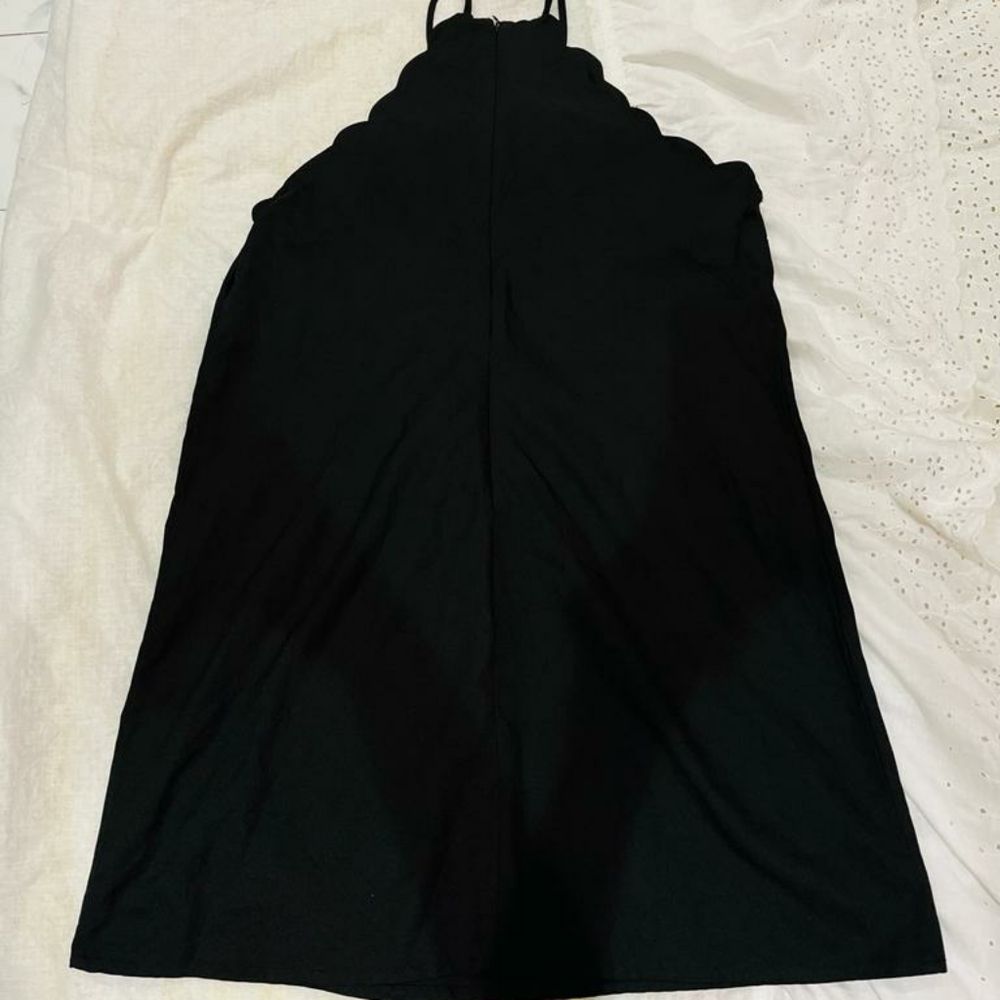 Black halter neck dress - Picture 5 of 10